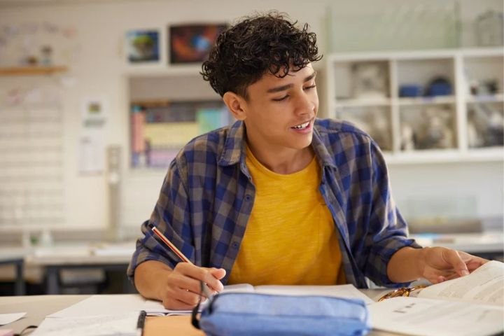 Adolescentes y estudiantes